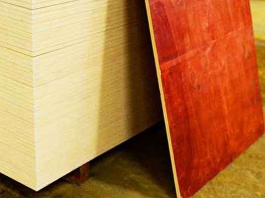 紅板廠家建筑模板價格多少錢一張？